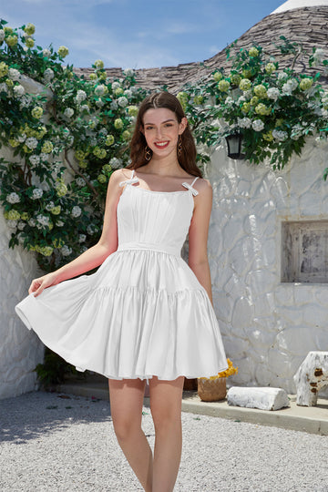 Vestido blanco de tirantes finos de una línea